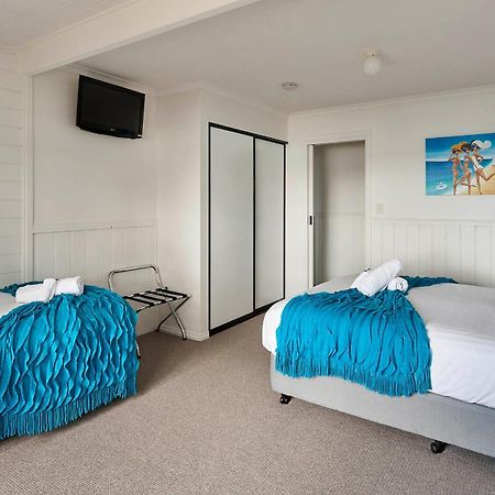 Kingfisher Cottage Beachfront At The Binalong Bay Esterno foto