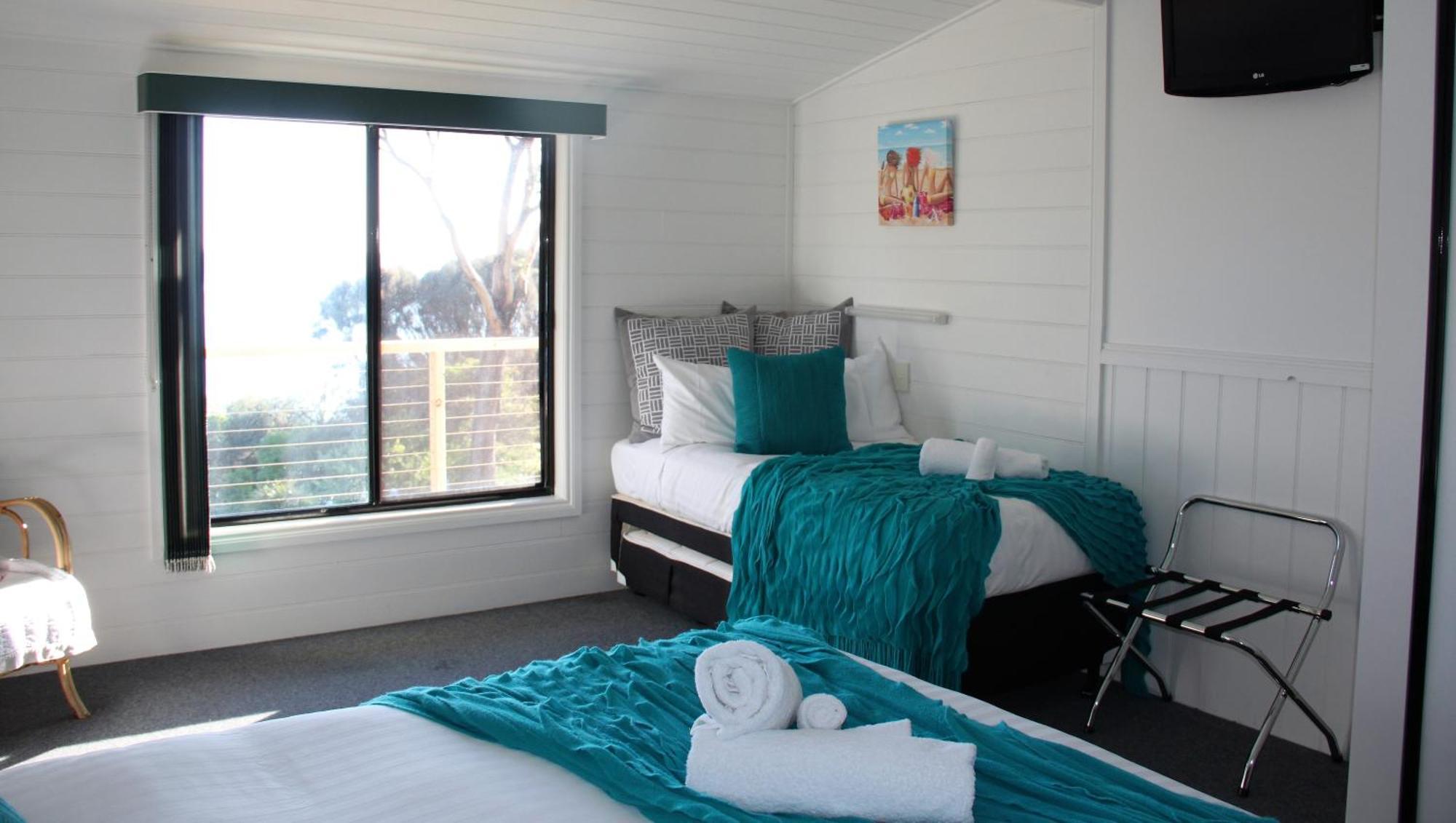 Kingfisher Cottage Beachfront At The Binalong Bay Esterno foto