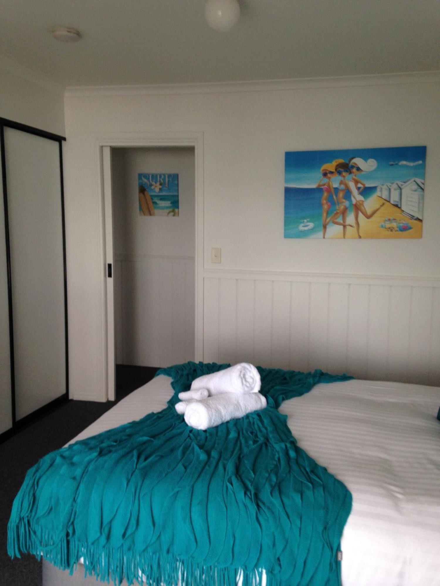 Kingfisher Cottage Beachfront At The Binalong Bay Esterno foto