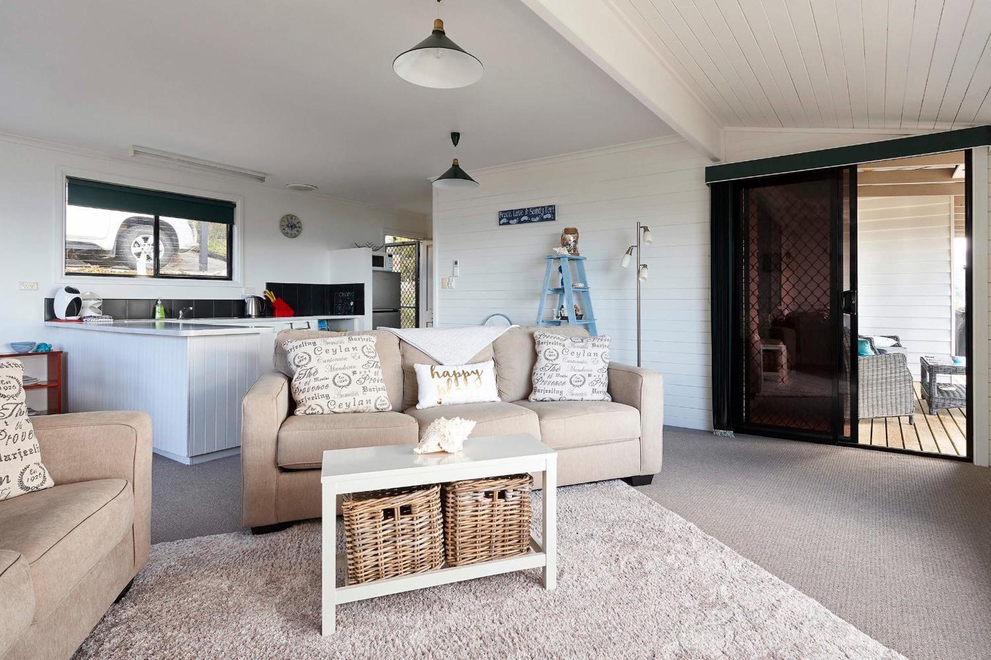 Kingfisher Cottage Beachfront At The Binalong Bay Esterno foto